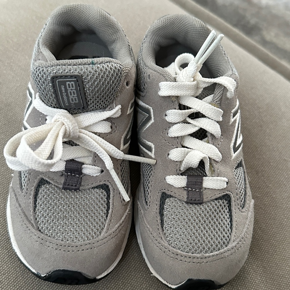 New Toddler Grey New Balance (888v2)